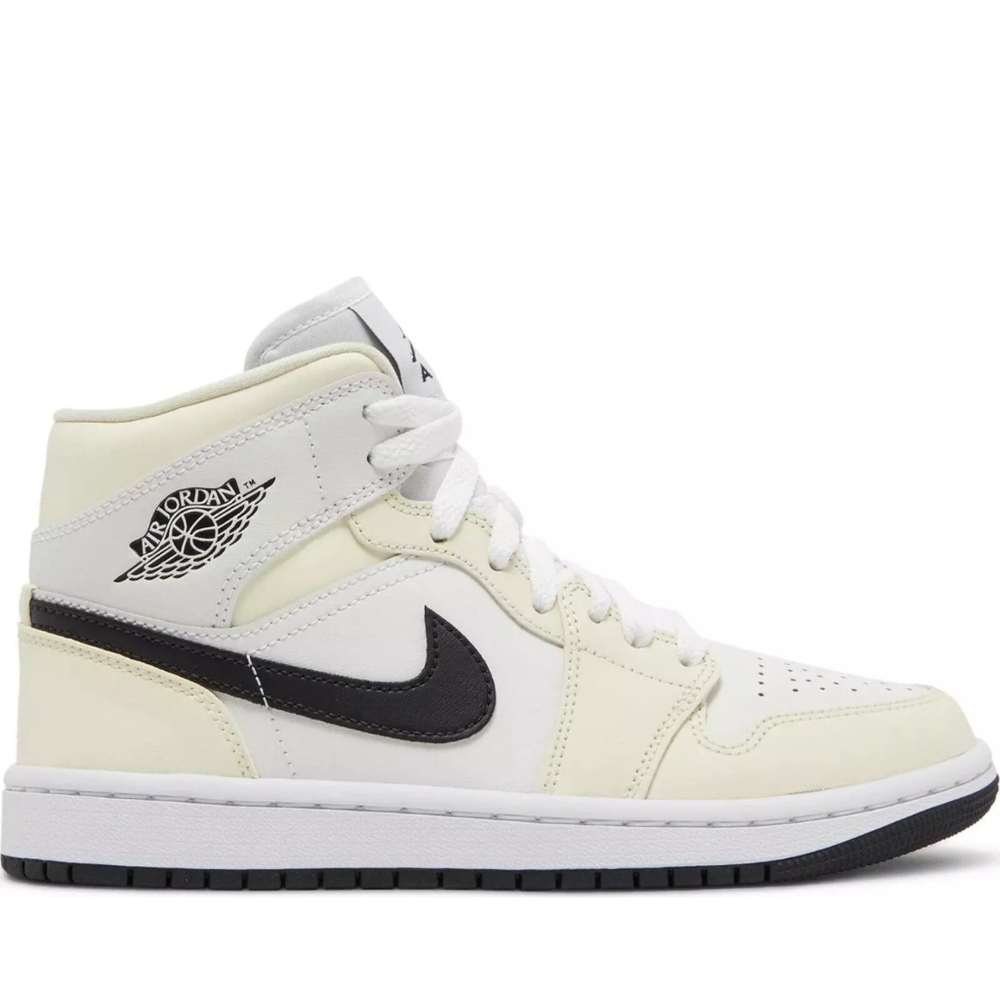 Women air jorden1 size 8.5 coconut